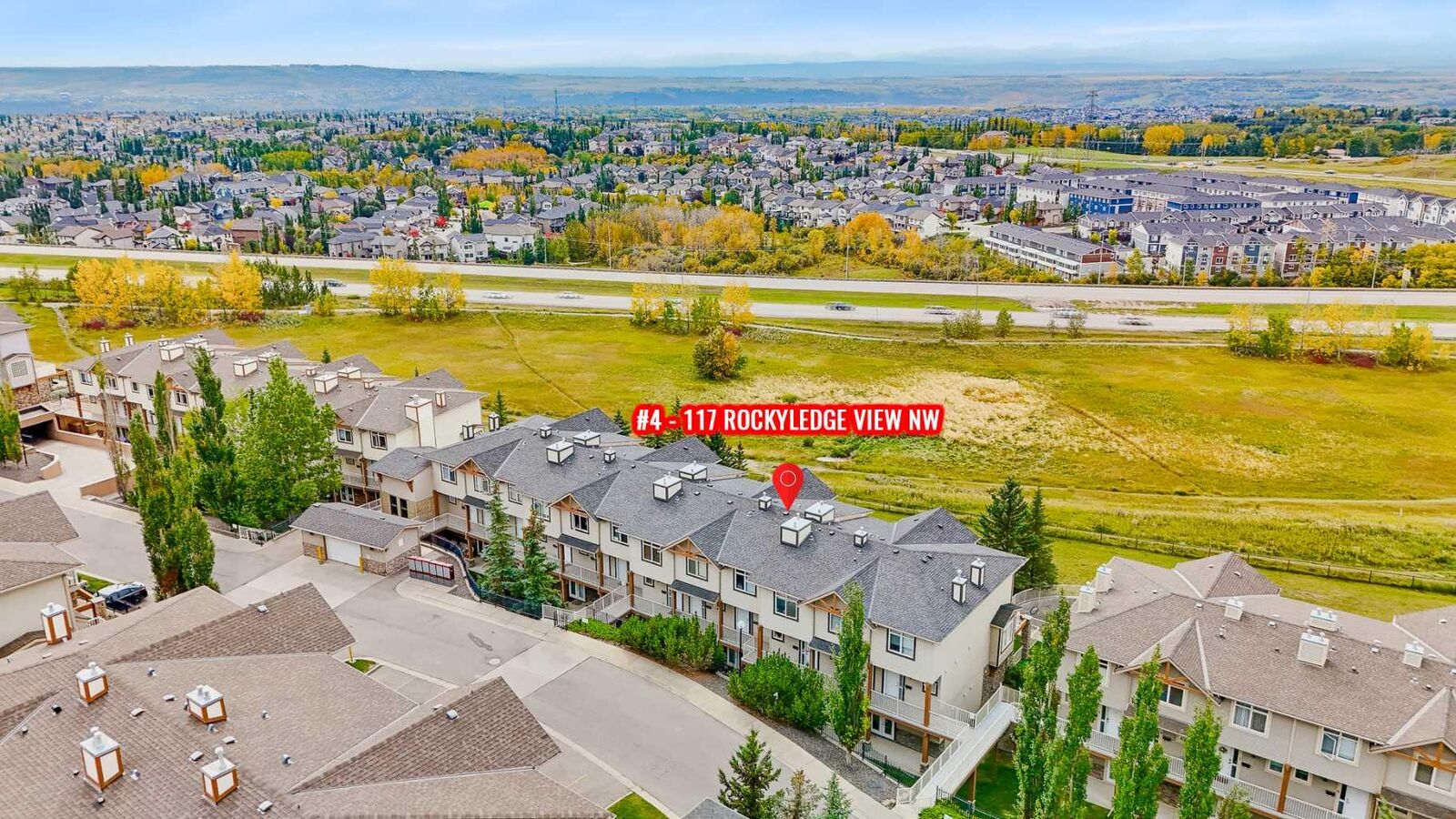 Property Photo: 117 Rockyledge View NW 4 AB T3G 5X1