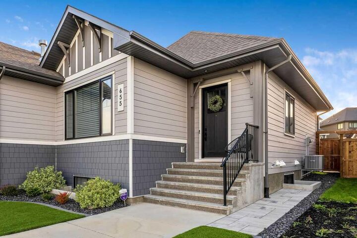Property Photo:  655 Marine Drive SE  AB T3M 2Z6 