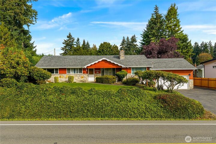 Property Photo: 2404 S 360th Street WA 98003