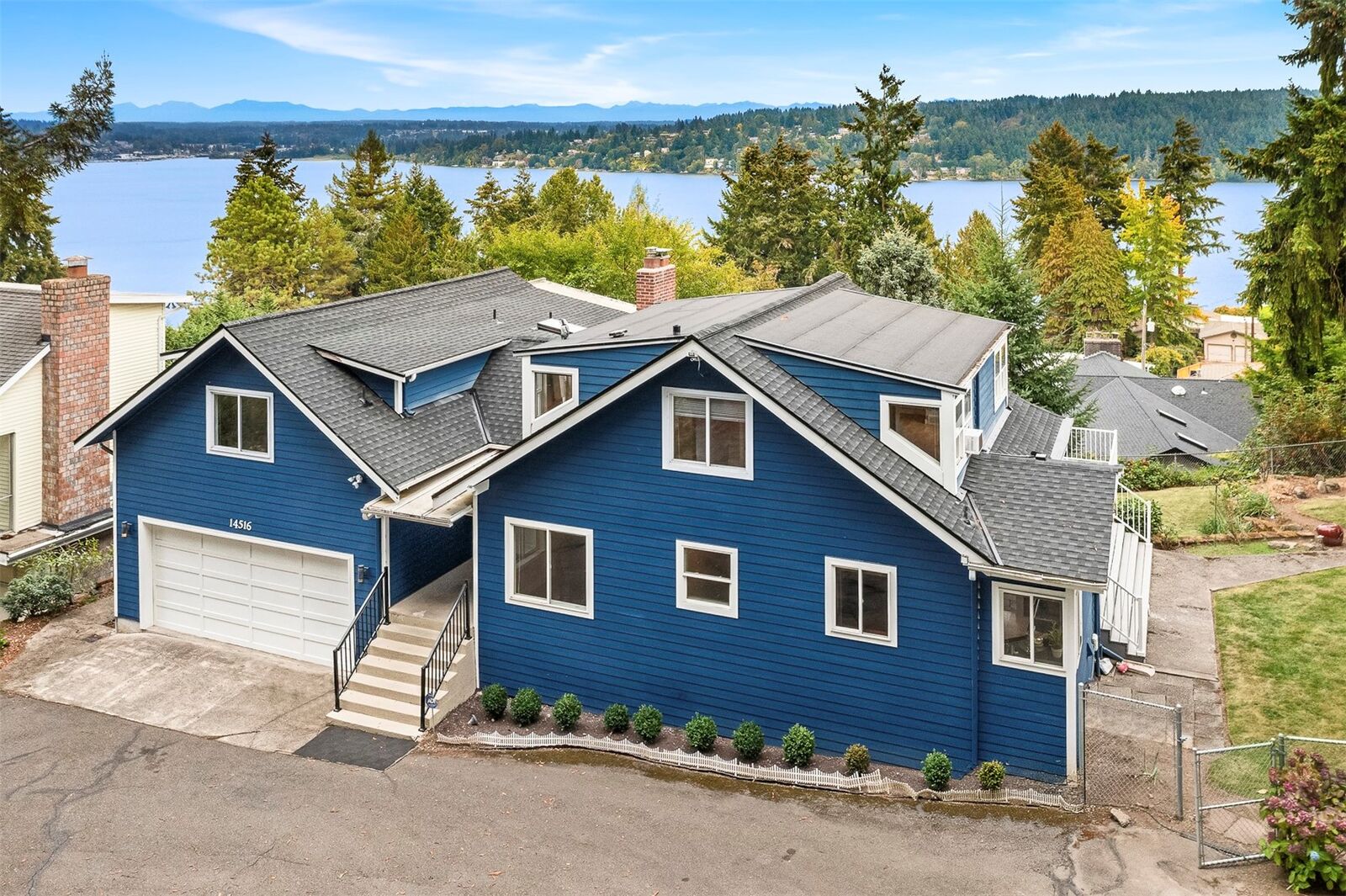 Property Photo: 14516 37th Avenue NE WA 98155