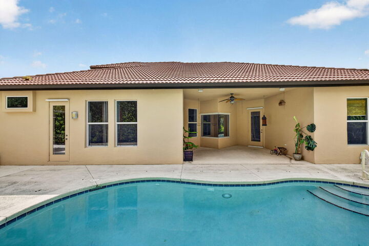 Property Photo: 805 SW Classico Court FL 34986
