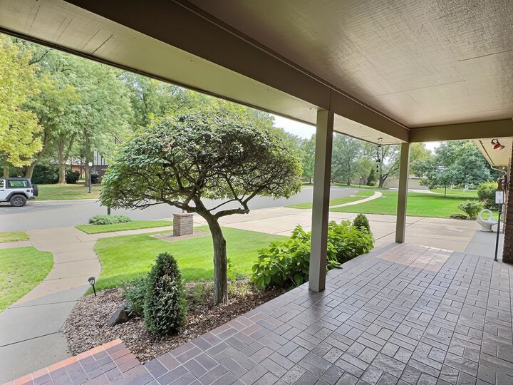 Property Photo:  3 Tanglewood Ln  KS 67502 