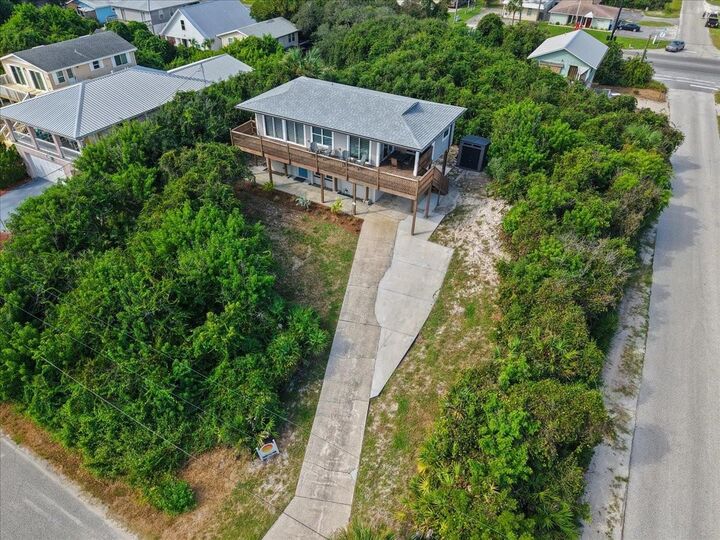 Property Photo: 5401 Pelican Way FL 32080