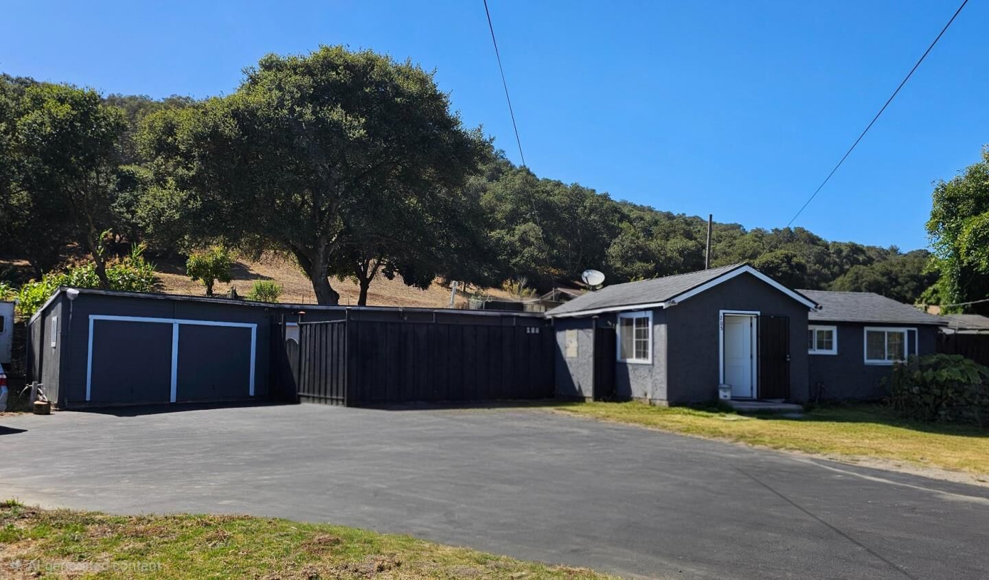 Property Photo:  205 Las Lomas Drive  CA 95076 