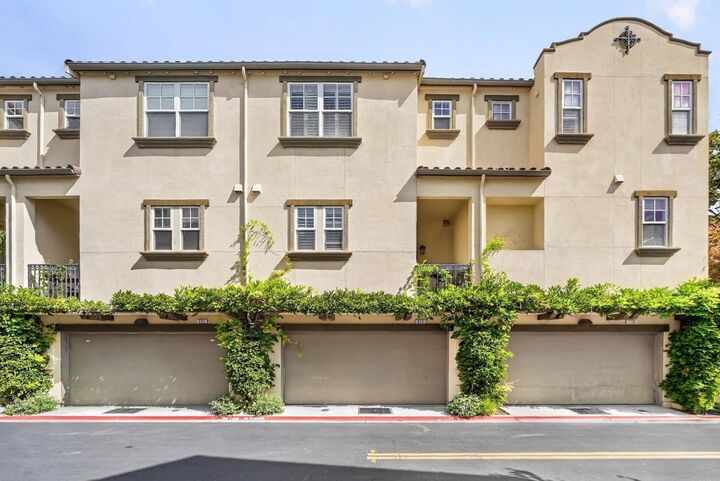 Property Photo: 211 West Evelyn Avenue CA 94041
