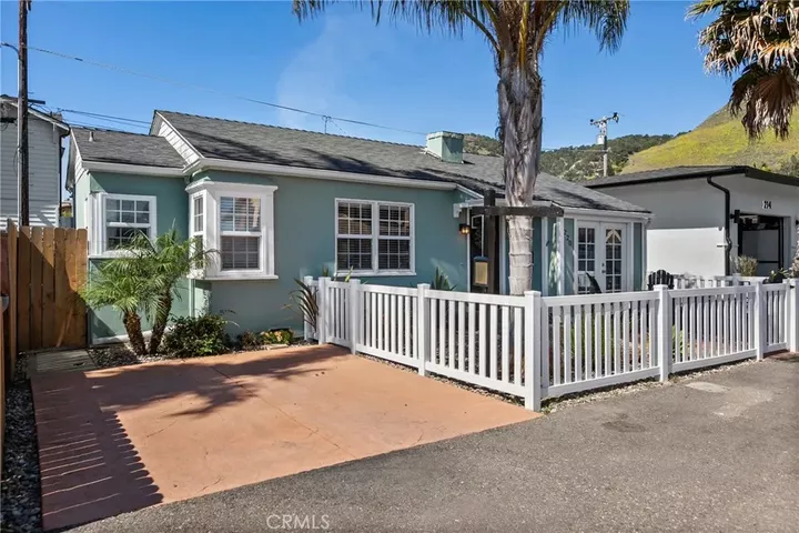 Property Photo:  220 Capistrano Avenue  CA 93449 