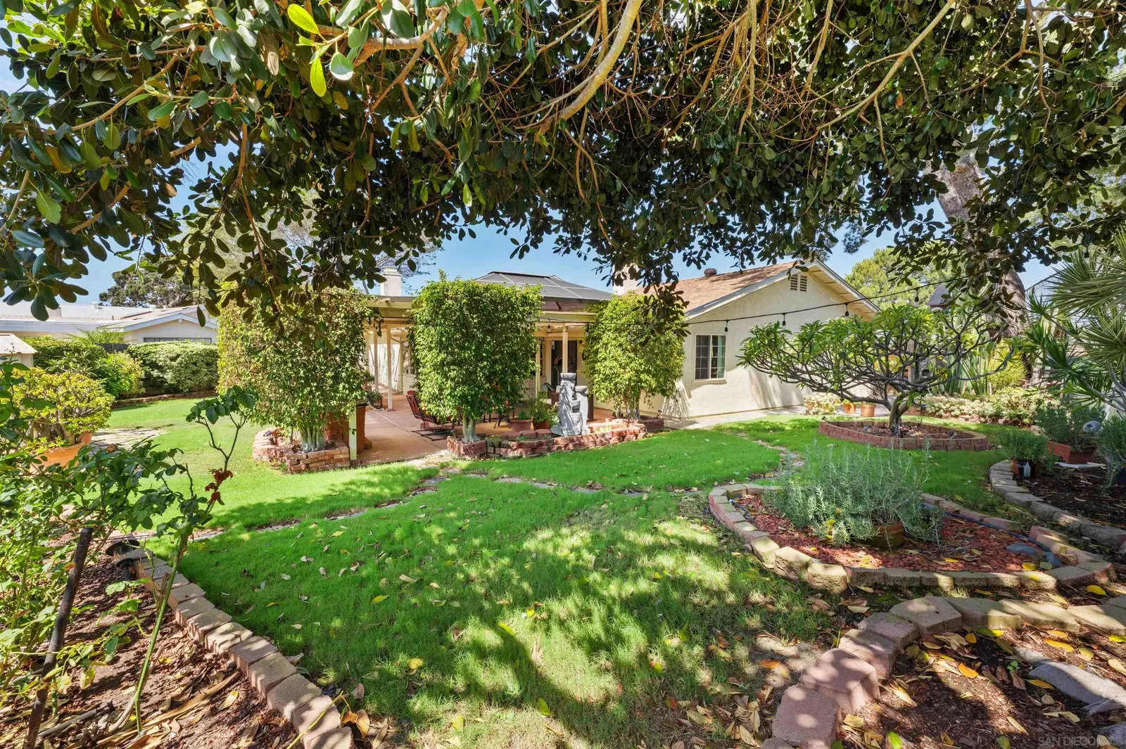 Property Photo:  8587 Schneple  CA 92126 