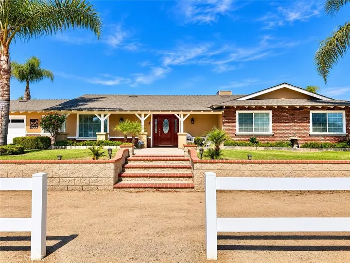 Property Photo:  2777 Norco  CA 92860 