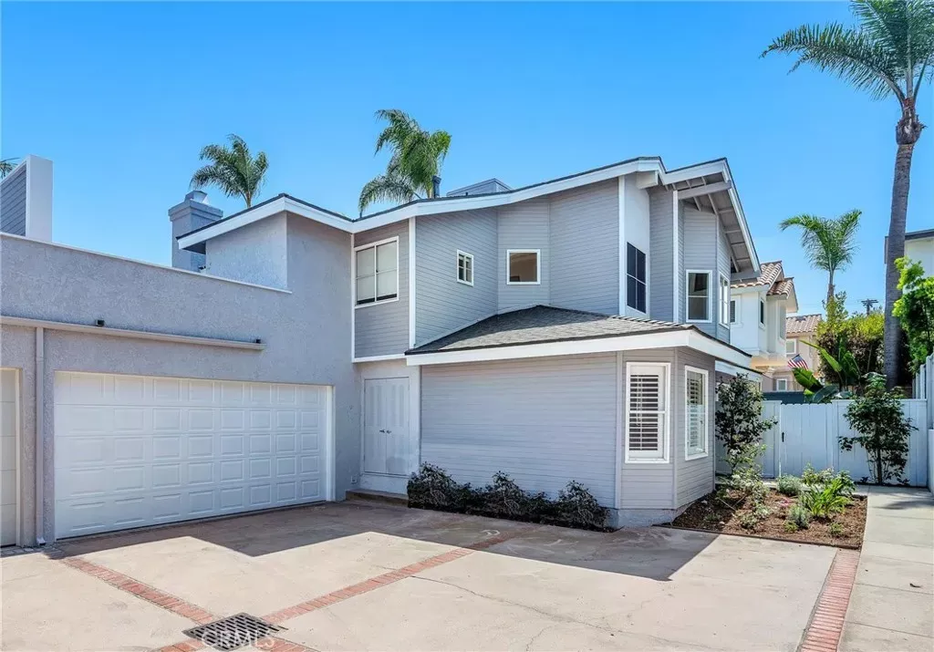 Property Photo:  2014 Curtis, #B  CA 90278 