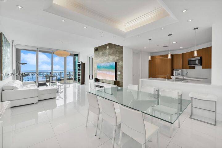 Property Photo:  2627 S Bayshore Dr 1905  FL 33133 