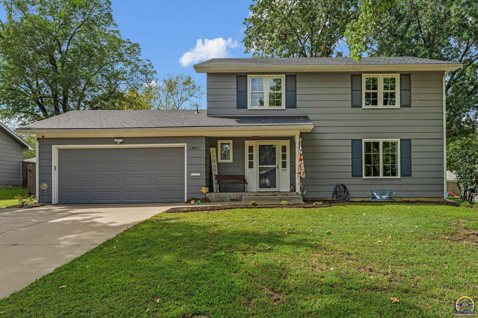 Property Photo:  1807 SW Village Dr  KS 66604 