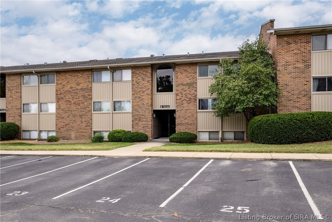 Property Photo:  24 Lakeshore Drive  IN 47129 
