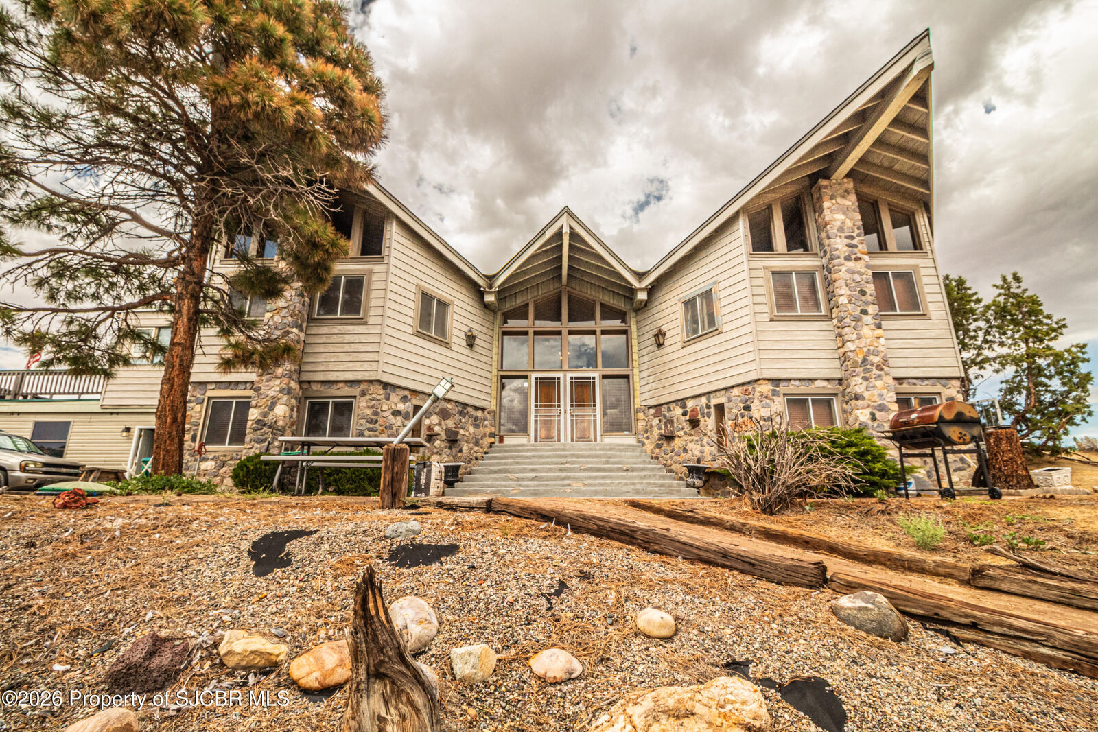 Property Photo:  209 Road 5500  NM 87413 