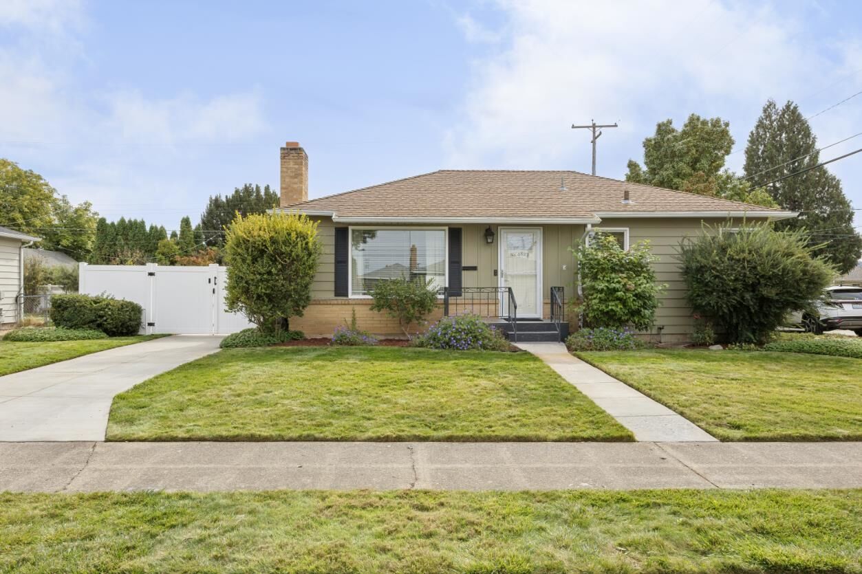 Property Photo:  4823 W Hoffman Pl  WA 99205 
