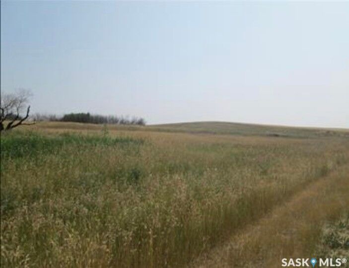 Property Photo:  100 3rd Street  SK S0H 2C0 