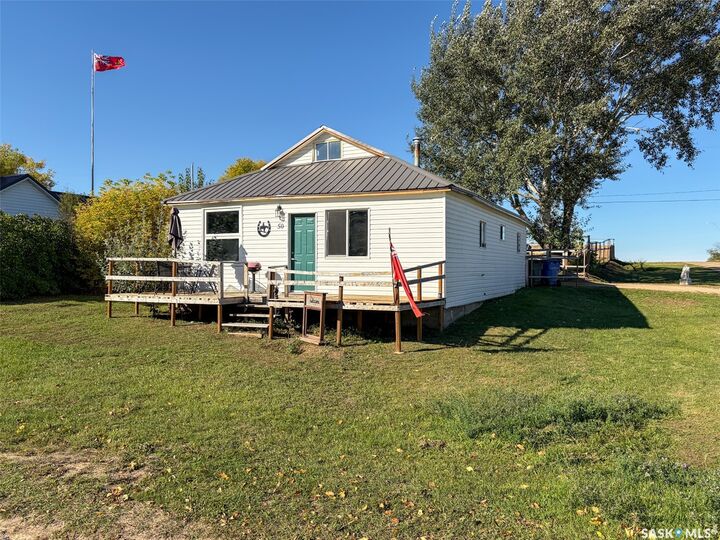 Property Photo:  50 Shaughnessy Street  SK S0N 2S0 