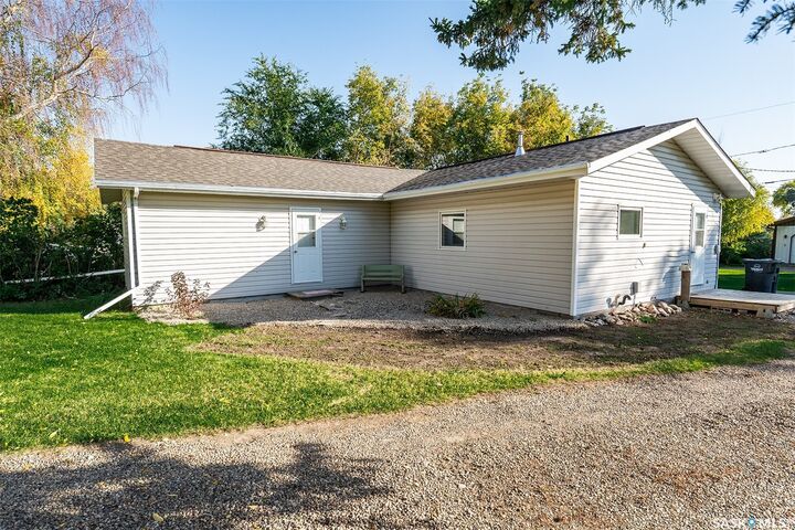 Property Photo: 212 5th Street E SK S0A 4T0