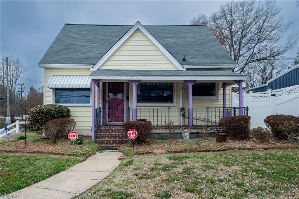 Property Photo:  520 Gales Avenue  NC 27103 