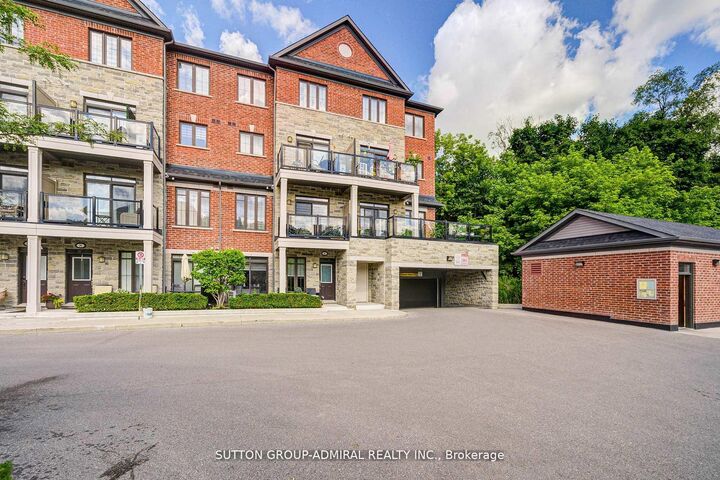 Property Photo:  196 Pine Grove Road 3  ON L4L 0H8 
