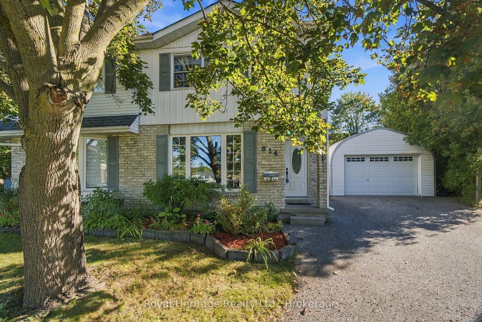 Property Photo:  814 Cavan Court  ON L1J 7B8 