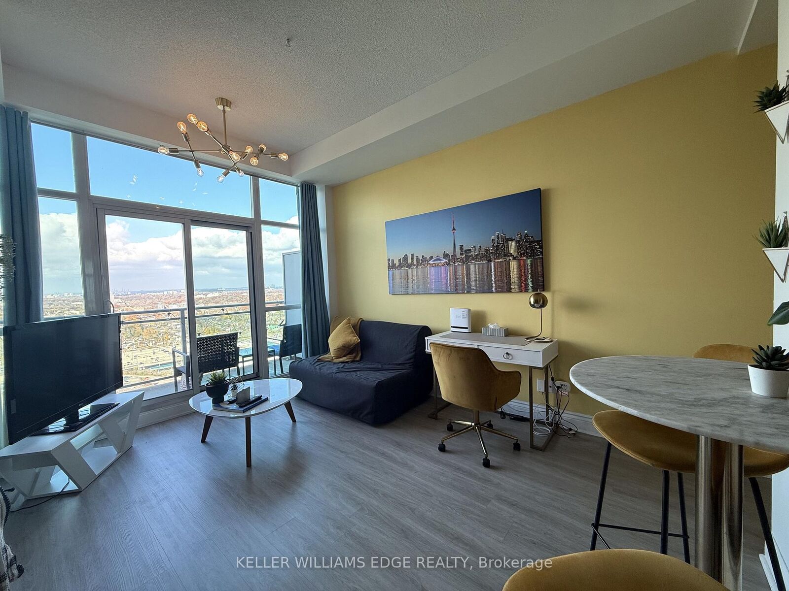Property Photo:  165 Legion Road N -3022  ON M8Y 0B3 