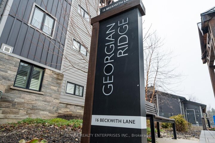 Property Photo:  16 Beckwith Lane 404  ON L9Y 0H2 