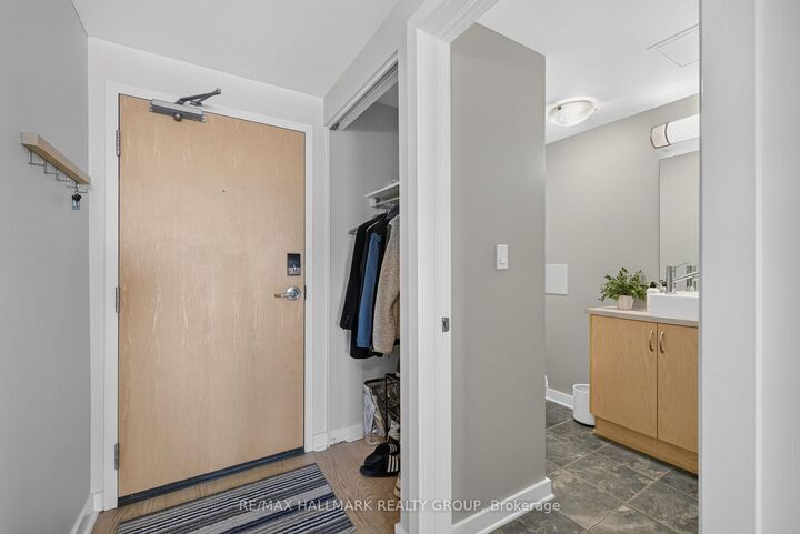 Property Photo:  1014 Bank Street 506  ON K1S 3W8 