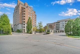 Property Photo:  29 Northern Hts Drive N 615  ON L4B 4L8 
