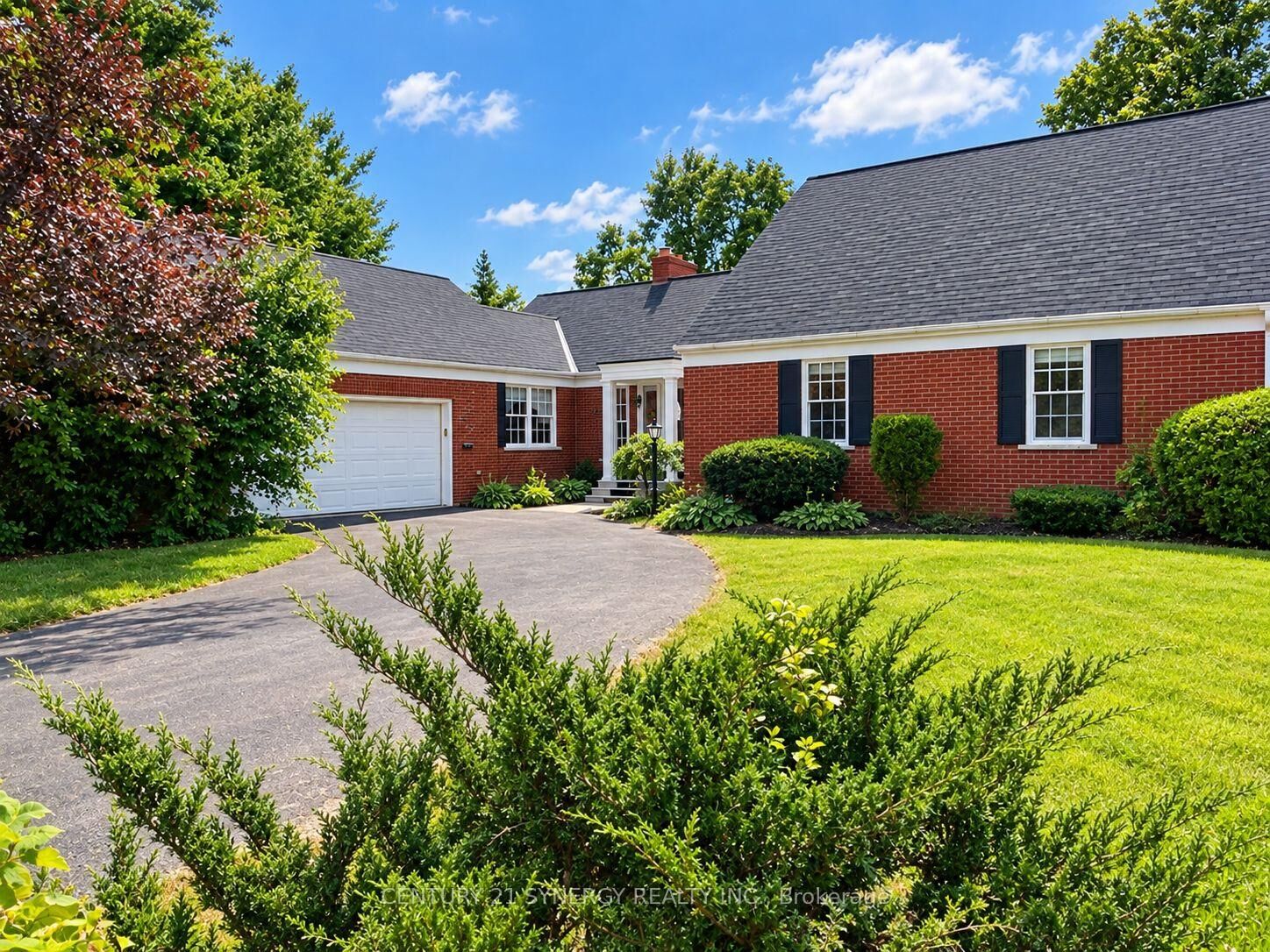 Property Photo:  20 Inverness Avenue  ON K7H 3G6 