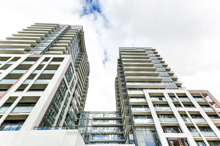 Property Photo:  460 Adelaide Street E 1118  ON M5A 1N4 
