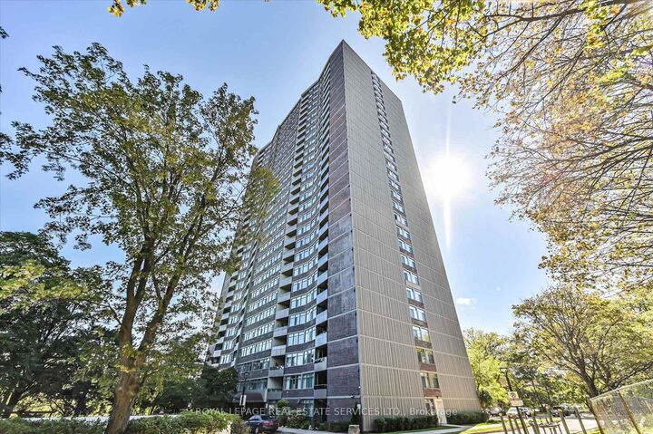 Property Photo:  3100 Kirwin Avenue 301  ON L5A 3S6 