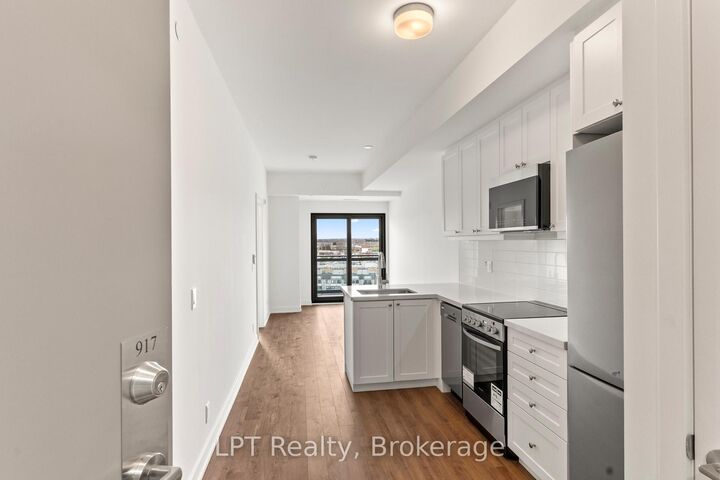 Property Photo:  51 Clarington Boulevard 917  ON L1C 0H6 