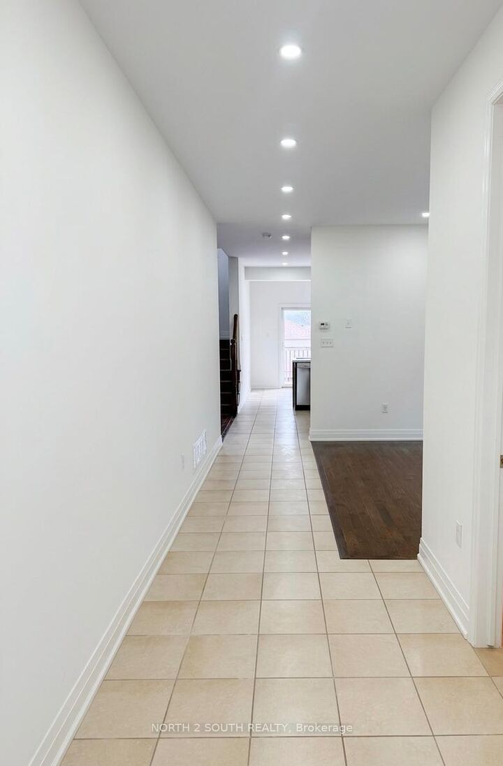 Property Photo: 2271 Whitewood Crescent Upper ON L9S 2B1