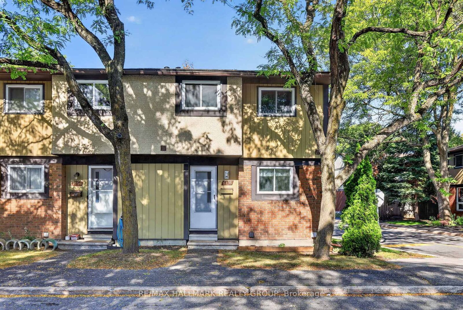 Property Photo:  6156 Brookside Lane  ON K1C 2K7 