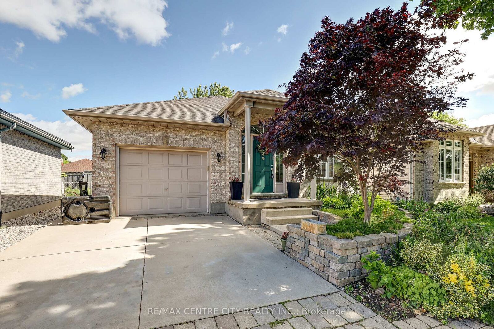 Property Photo:  24 Schreyer Drive  ON N5R 6E8 