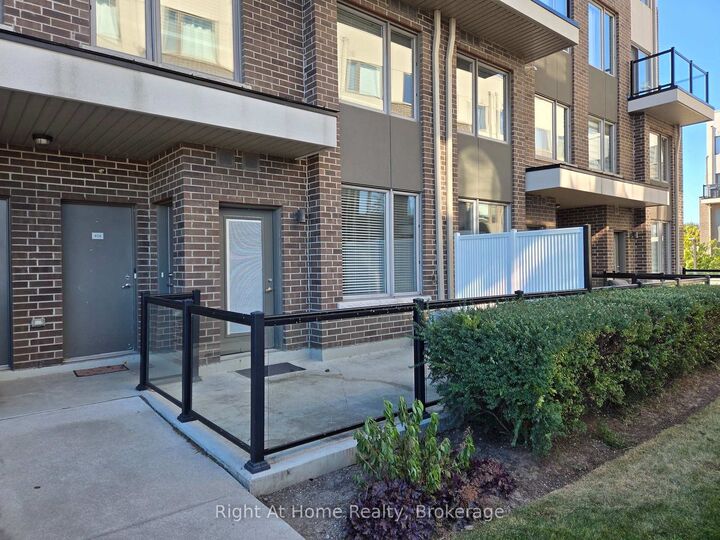 Photo de la propriété:  1460 Whites Road 405  ON L1V 1R4 