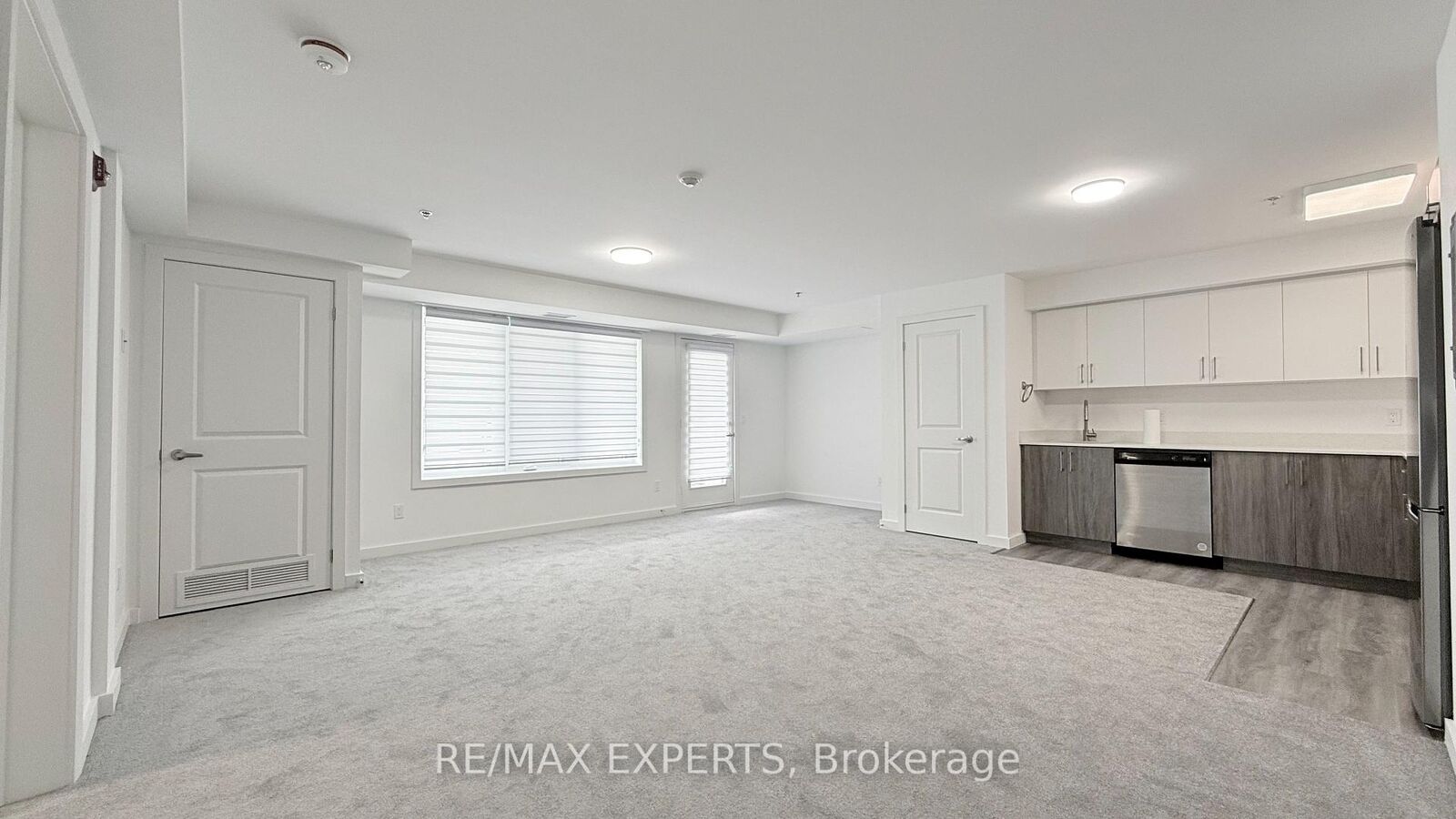 Property Photo:  45 Connaught Avenue 402  ON M4L 2V8 