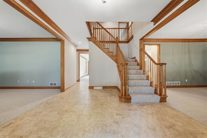 Property Photo: 706 Audubon Dr PA 16046