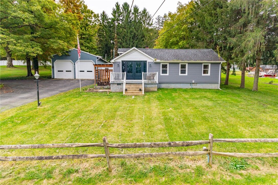 Property Photo:  1686 Harbor Edinburg Rd  PA 16116 