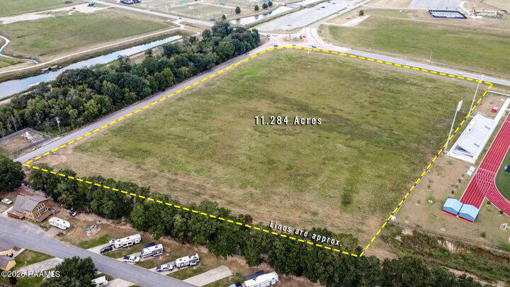 Property Photo:  2400 Chemin Metairie Road 2  LA 70592 