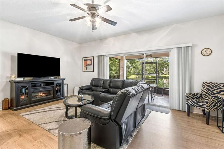 Property Photo:  5938 Pavilion Drive  FL 32258 