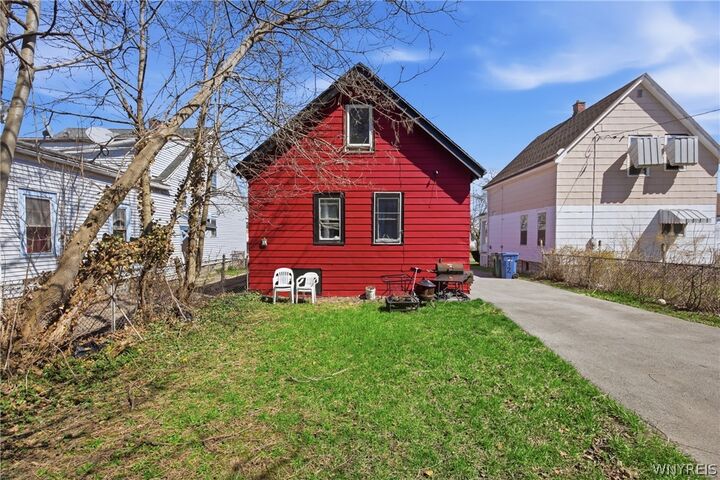 Property Photo:  312 Cambridge Avenue  NY 14215 