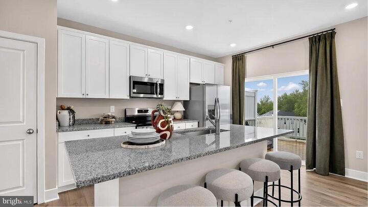 Property Photo: 264 Gravenstein Lane Hs 78 WV 25403