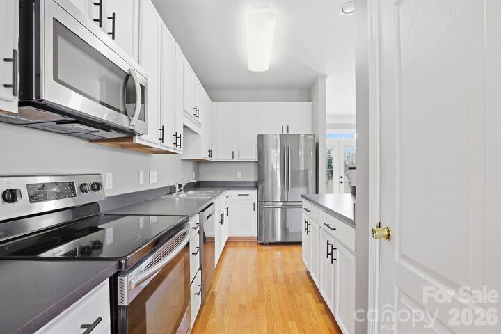 Property Photo:  1020 Traditions Park Drive  NC 28134 