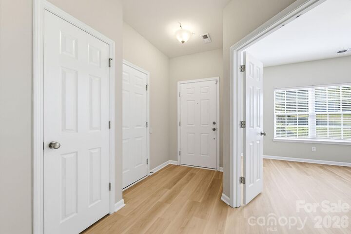 Property Photo: 1704 Swan Drive NC 28216