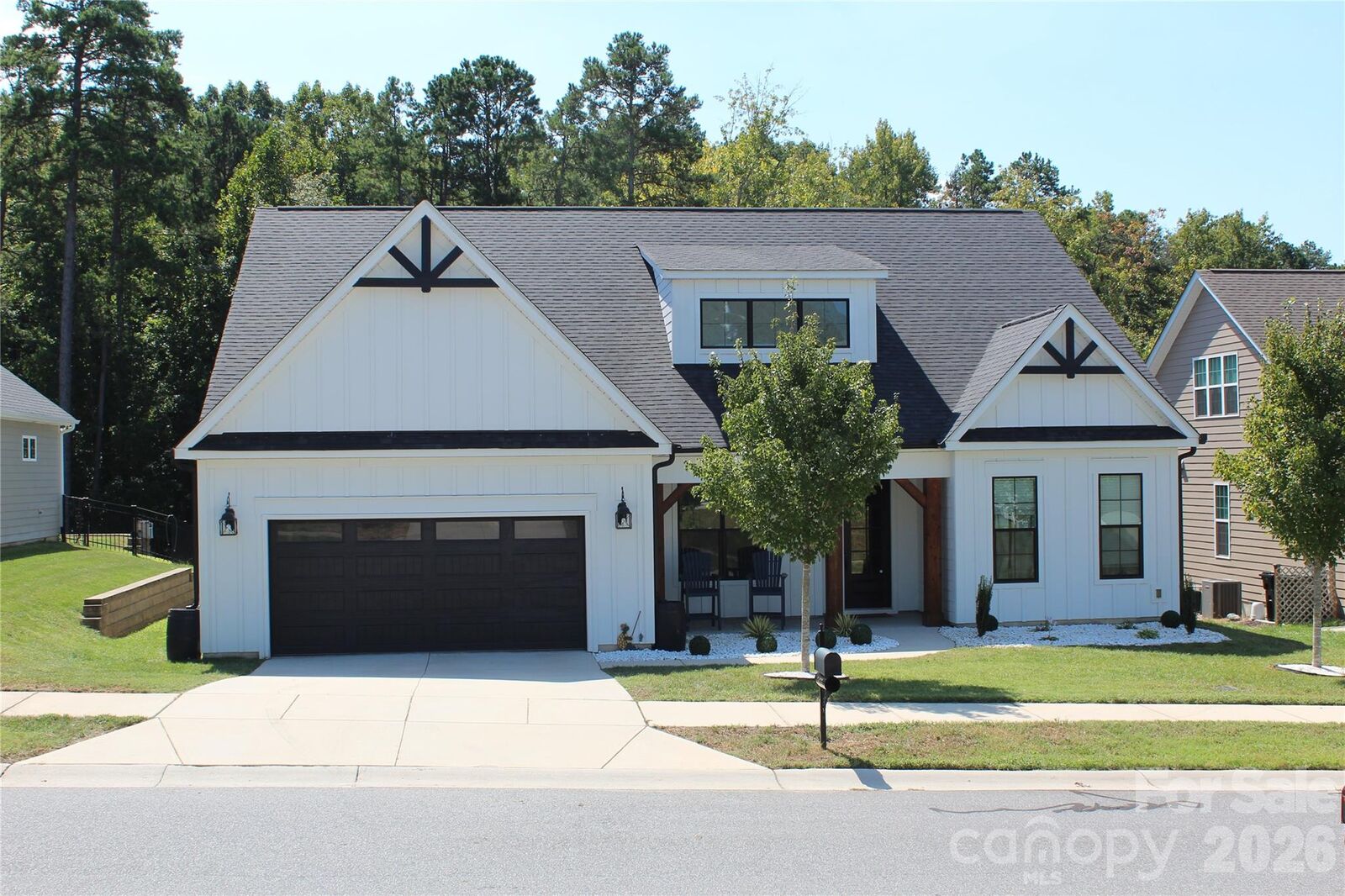 Property Photo: 2423 Baxter Place SE NC 28025