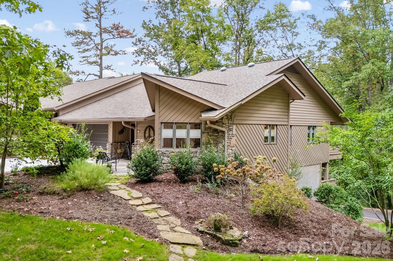 Property Photo: 1702 Timber Trail NC 28804