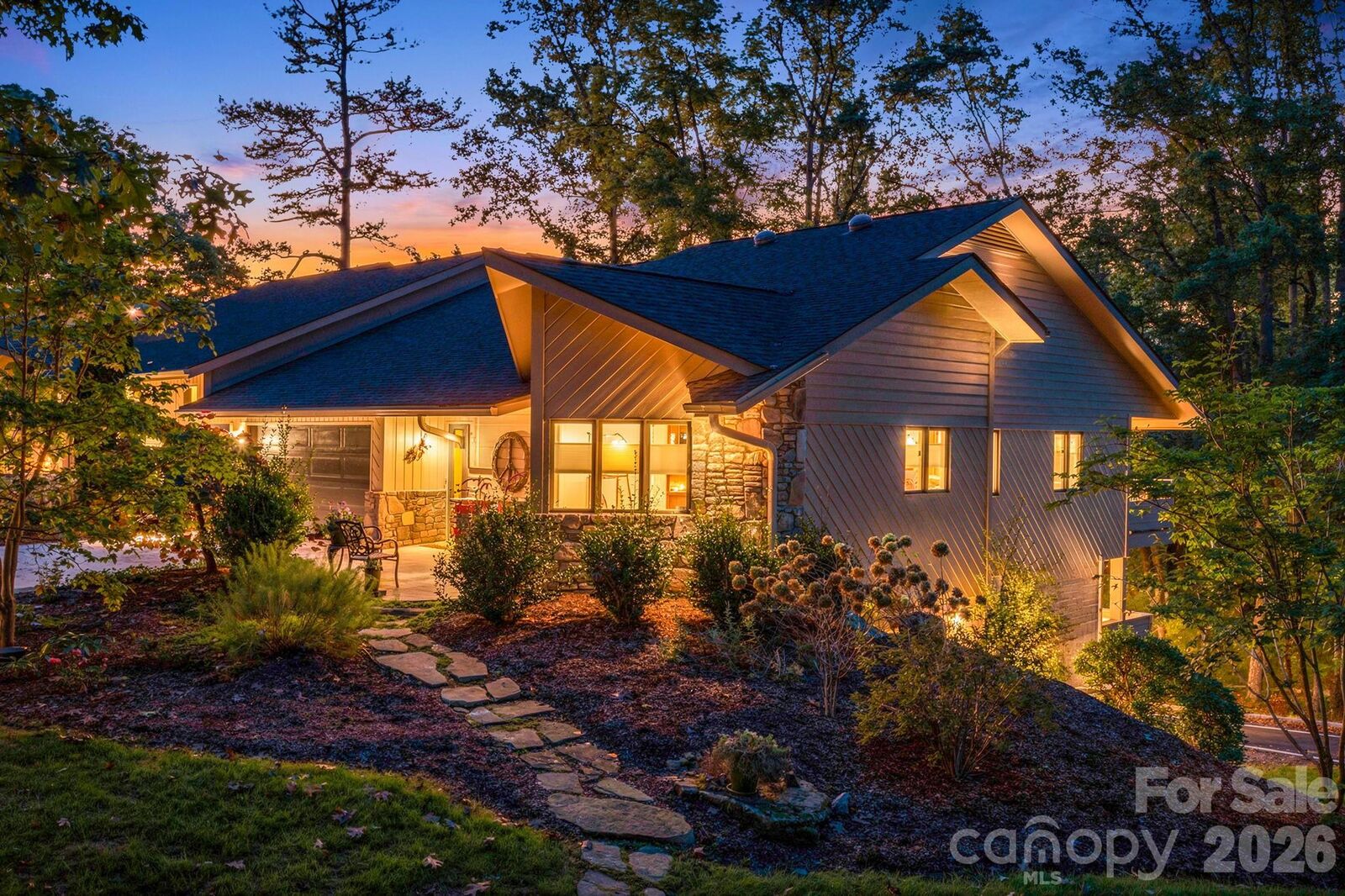 Property Photo:  1702 Timber Trail  NC 28804 