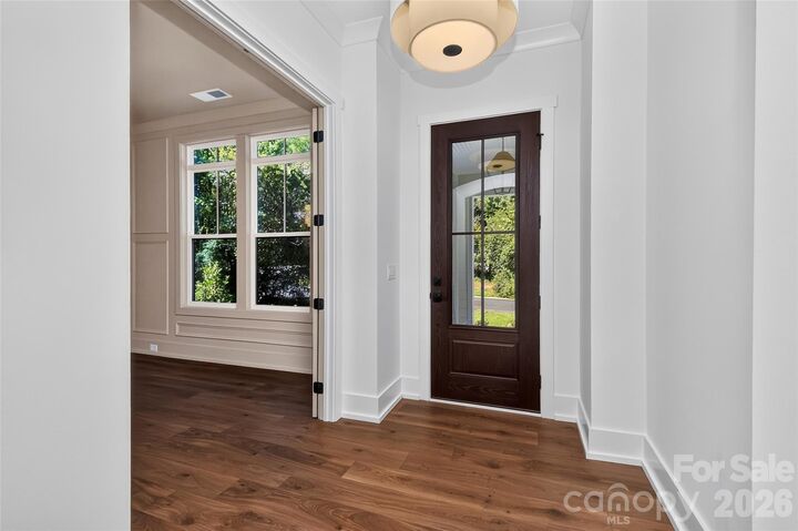 Property Photo: 4809 Currituck Drive NC 28210