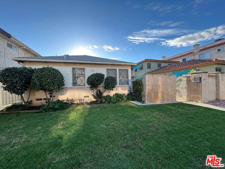 Property Photo:  1725 Armacost Ave  CA 90025 